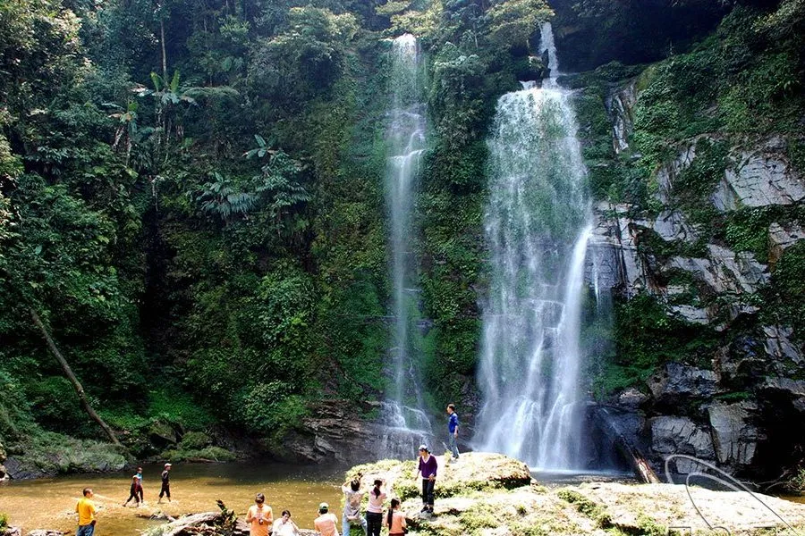 Discover 8 beautiful waterfalls on the Ha Giang Loop