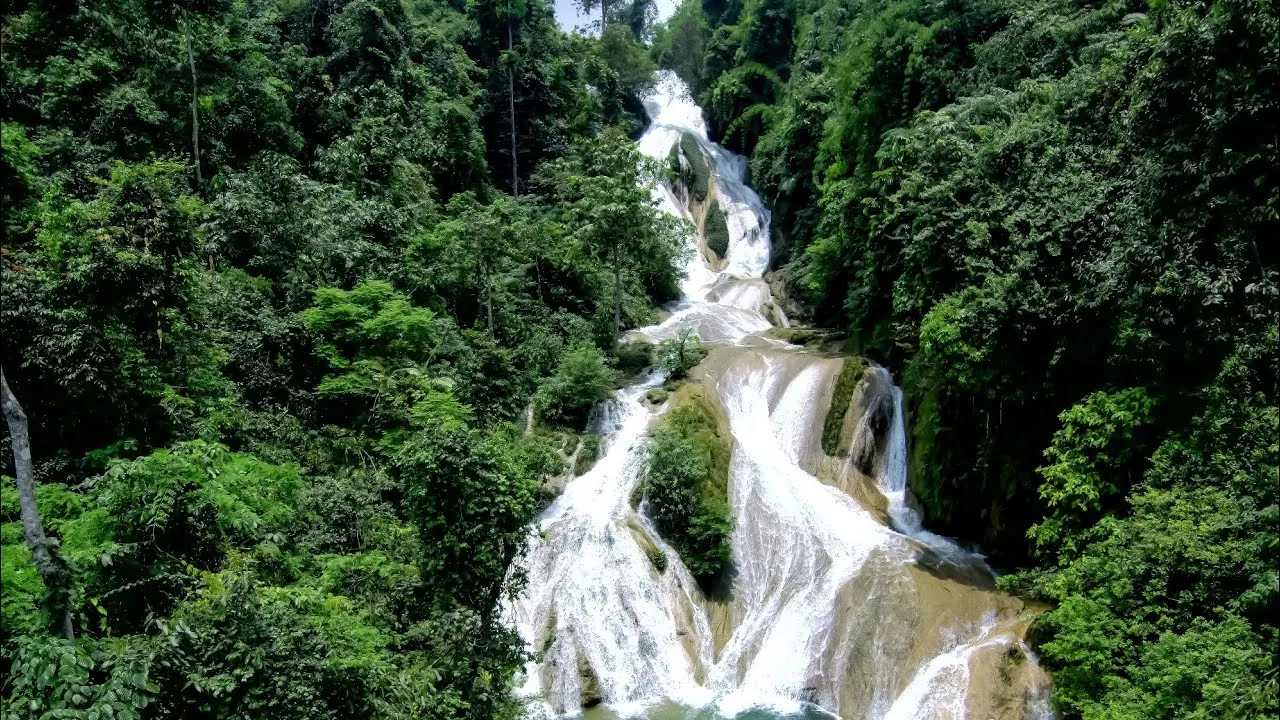 Discover 8 beautiful waterfalls on the Ha Giang Loop