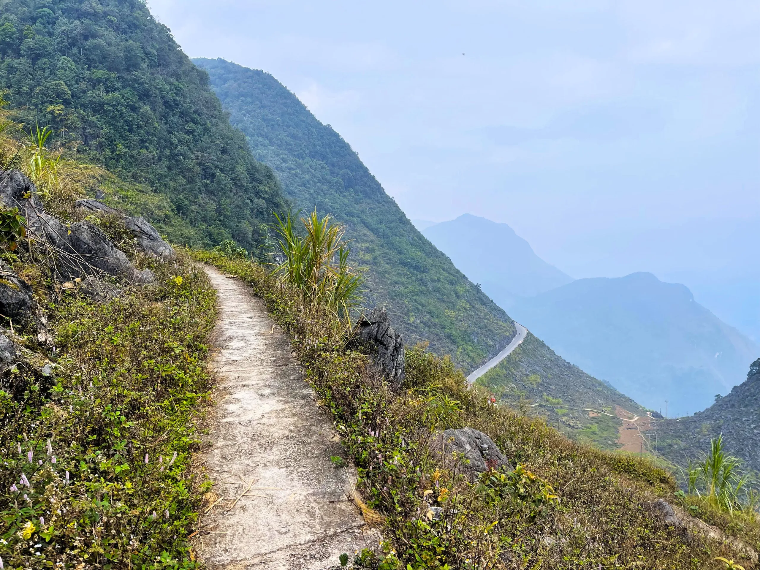 Sky Path in Ha Giang A Majestic Trail for Adventurous Souls 