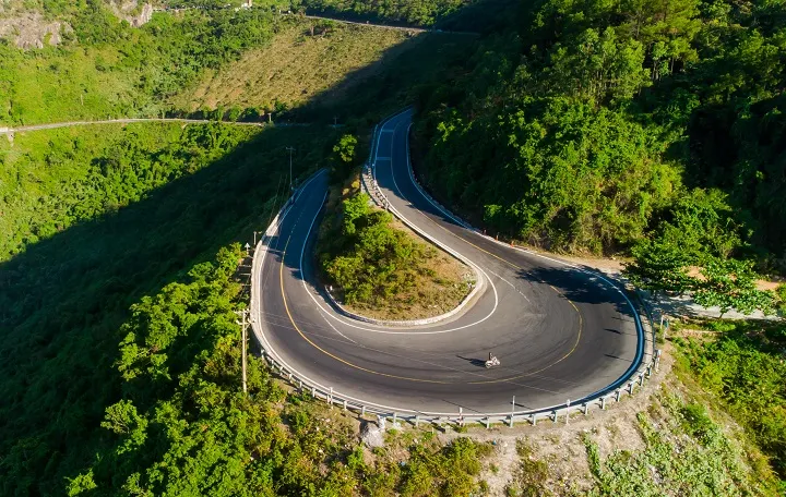 Driving a motorbike - Experience thrills at Hai Van Pass