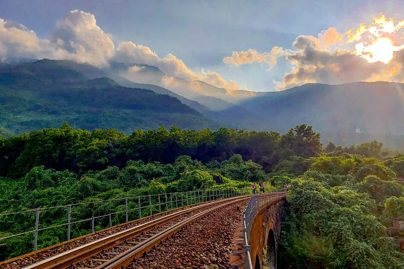 Bac Hai Station and Don Ca arch bridge are a destination not to be missed at Hai Van Pass